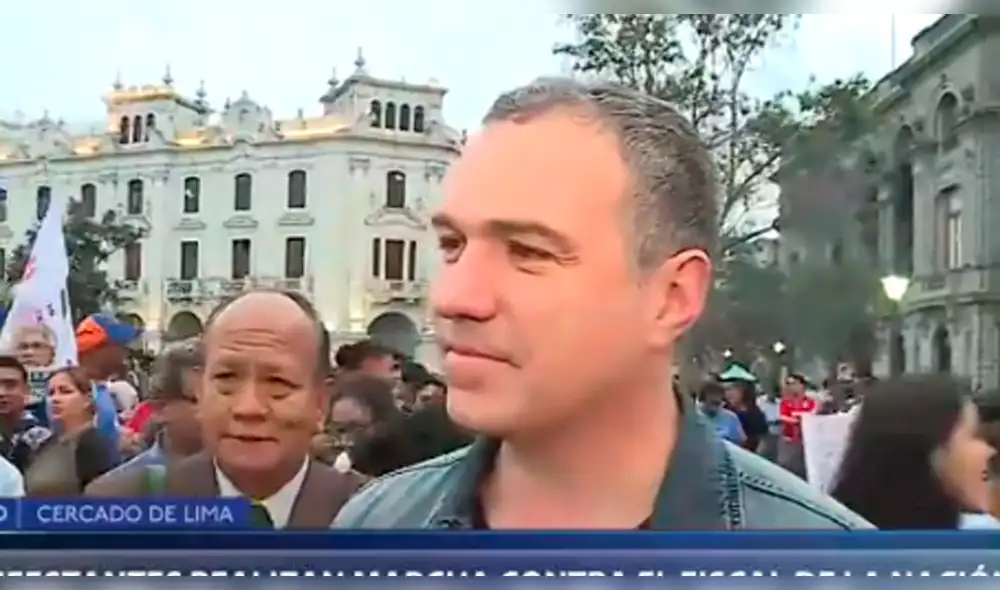 Pedro Chávarry: Salvador del Solar participa en la marcha contra el fiscal de la Nación