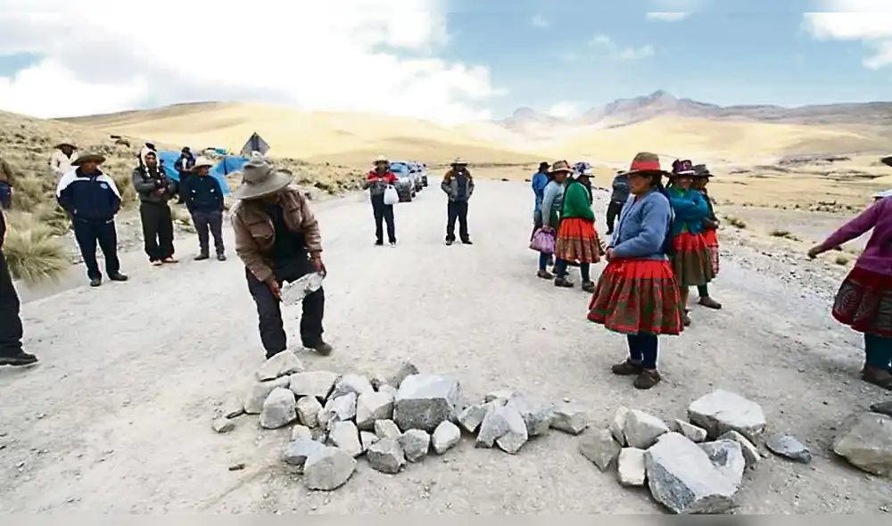 Protesta. Pobladores bloquearon dos tramos del Corredor Minero del Sur.