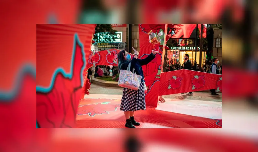Una mujer protegida por temor a contagiarse del coronavirus en las calles de Hong Kong. Foto: Anthony Kwan Una mujer protegida por temor a contagiarse del coronavirus en las calles de Hong Kong. Foto: Anthony Kwan