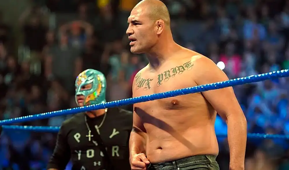 El excampeón mundial mexicano de UFC apareció en el episodio debut de SmackDown en Fox Sports.