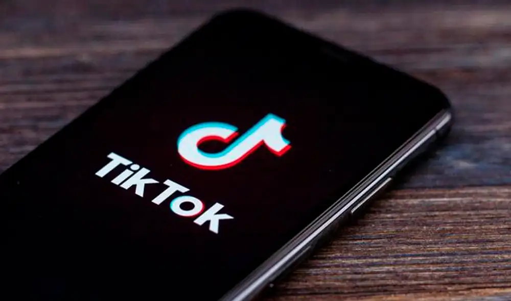Sigue los sencillos pasos para activar el Modo Oscuro en TikTok desde tu celular. Foto: Twitter