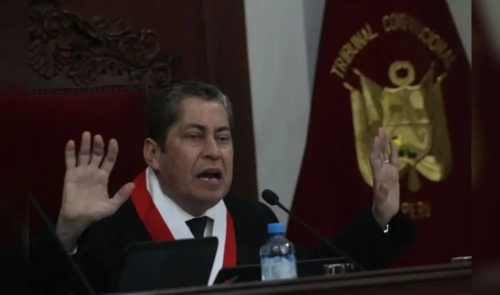 Cuestionan la validez de sanción a miembros del TC