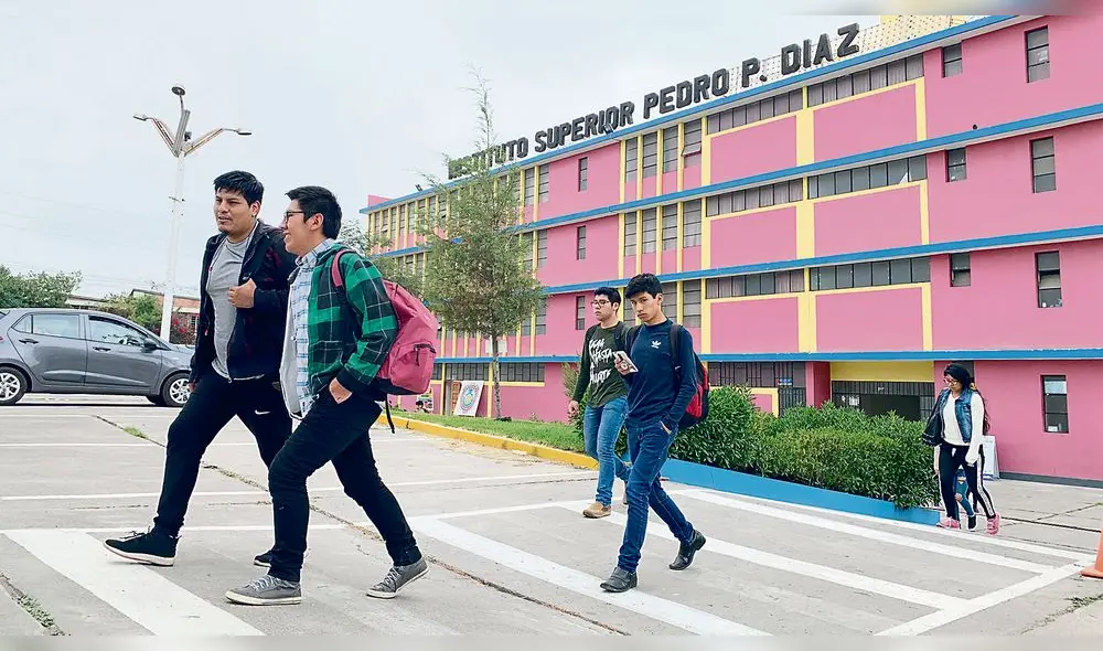 situación adversa. Obras de mejoramiento en el instituto Pedro P. Díaz no concluyen. Los trabajos tienen casi dos años de retraso. situación adversa. Obras de mejoramiento en el instituto Pedro P. Díaz no concluyen. Los trabajos tienen casi dos años de retraso.