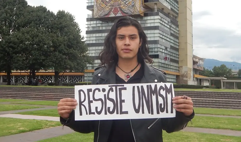 Estas postales fueron difundidas mediante Facebook . Foto: Rosa María Silva Flores.