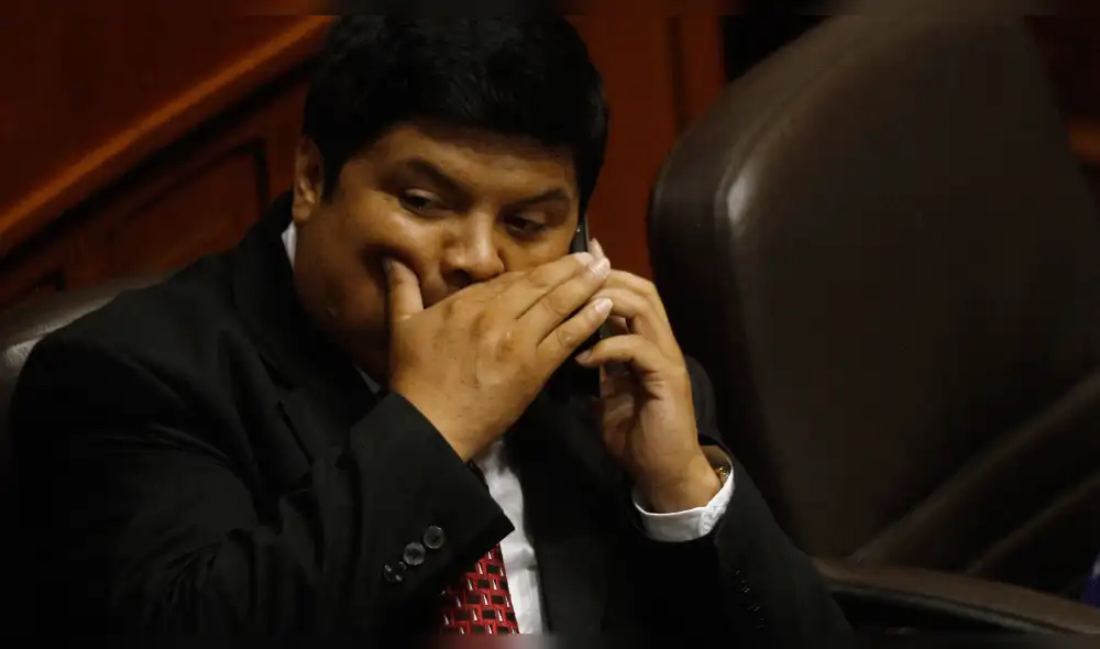 Video muestra presuntas llamadas de Alberto Fujimori a congresistas para no vacar a PPK