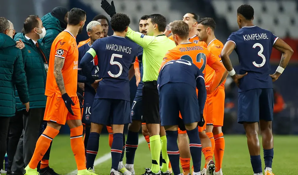 El incidente racista se produjo antes de los 15 minutos en el partido entre PSG e Istanbul. Foto: EFE El incidente racista se produjo antes de los 15 minutos en el partido entre PSG e Istanbul. Foto: EFE