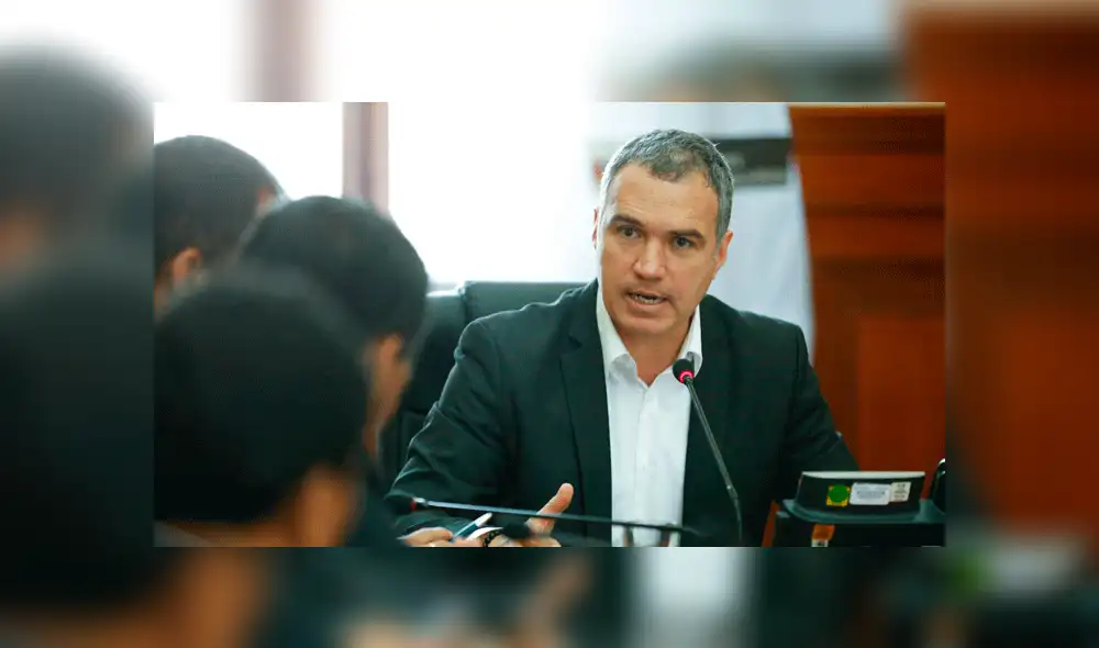 Salvador del Solar culminó reuniones con bancadas del lunes