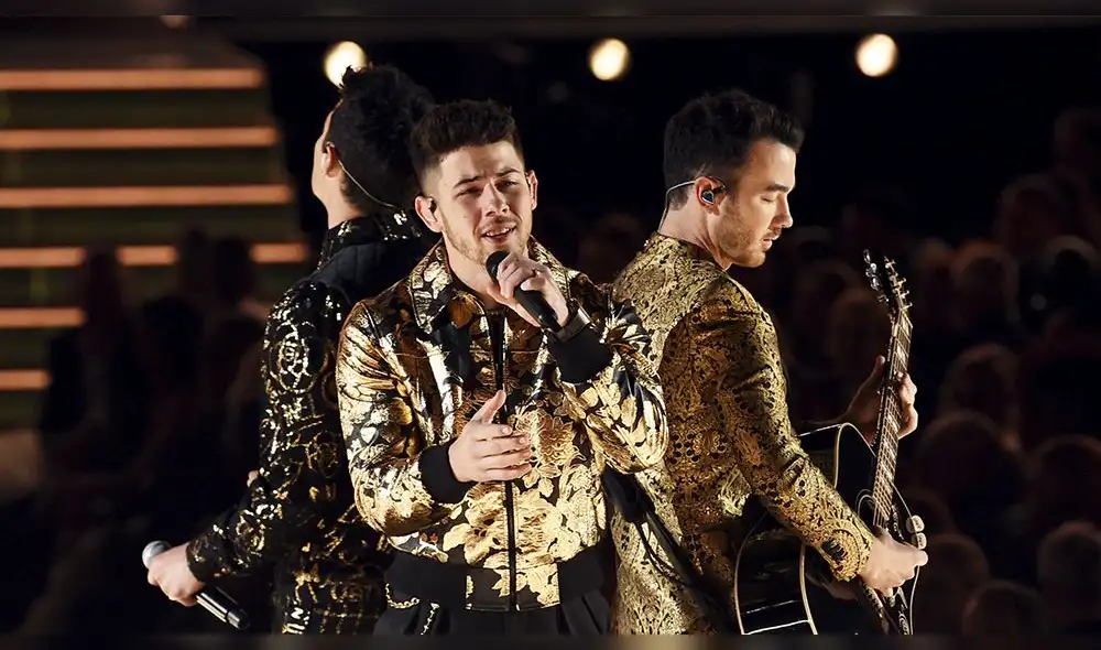 Los artistas pusieron a bailar a los asistentes de la gala y sellaron una enérgico show con "What a man gotta do"