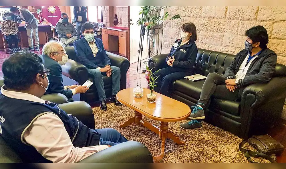 ENCUENTRO. Ministra Mazzetti y Cáceres se reunieron ayer. ENCUENTRO. Ministra Mazzetti y Cáceres se reunieron ayer.