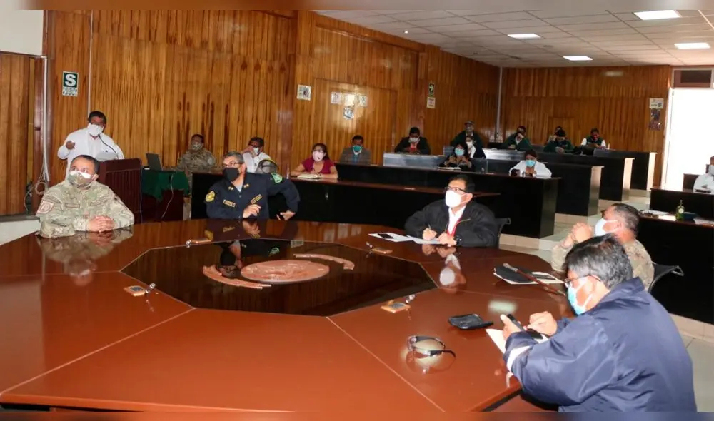 Ministro de Agricultura sostuvo reunión con Comando COVID-19 y directores de hospitales. Ministro de Agricultura sostuvo reunión con Comando COVID-19 y directores de hospitales.