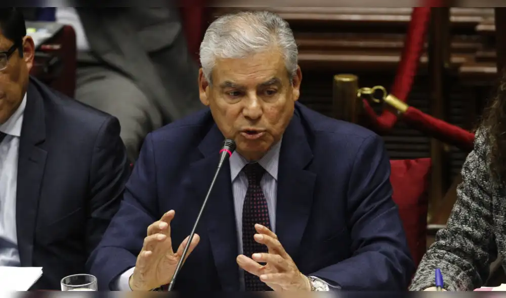 César Villanueva: "Hinostroza ha burlado a la Policía y los sistemas de control"