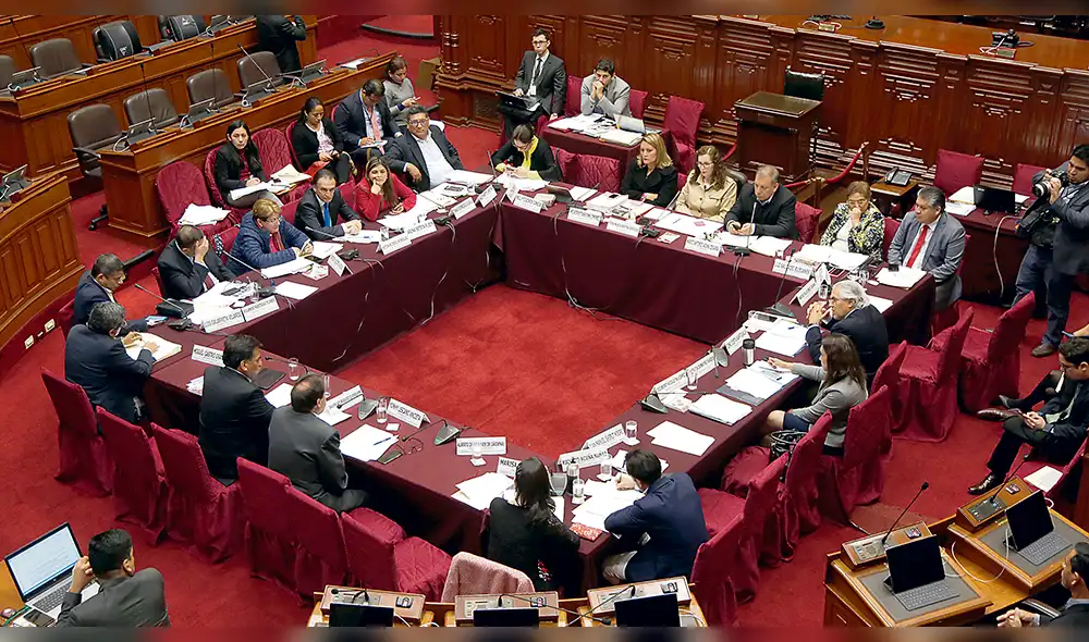 Congreso rechaza régimen de transparencia en la reforma constitucional Congreso rechaza régimen de transparencia en la reforma constitucional