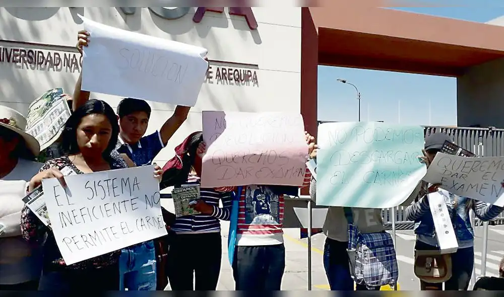 MOLESTOS. Estudiantes dijeron que denunciarían el hecho.
