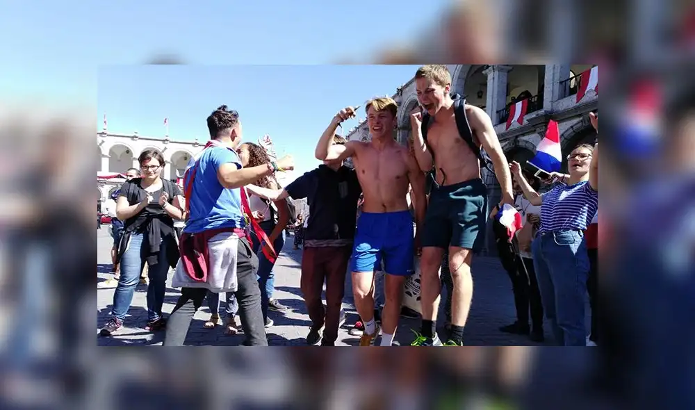 Franceses celebran triunfo en Plaza de Armas de Arequipa [VIDEO]