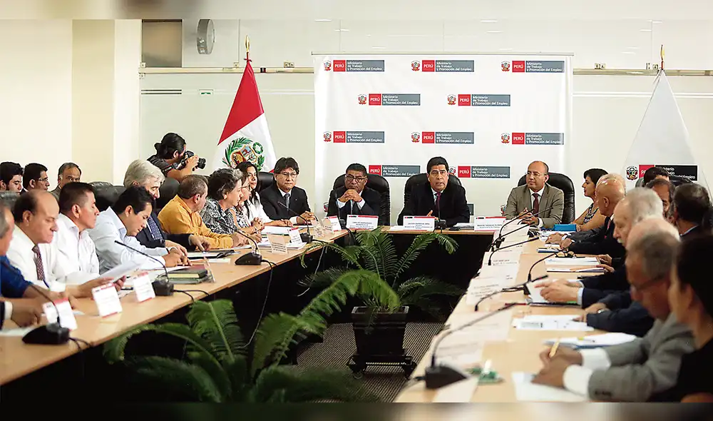 Barreda: Aumento de sueldo mínimo se conocerá en marzo Barreda: Aumento de sueldo mínimo se conocerá en marzo