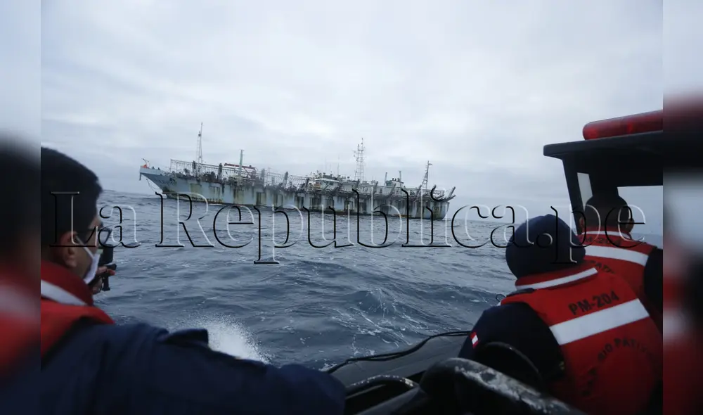 Flota de embarcaciones extranjeras no se encuentra dentro de las 200 millas del Mar peruano. /Créditos: Marco Cotrina - La República Flota de embarcaciones extranjeras no se encuentra dentro de las 200 millas del Mar peruano. /Créditos: Marco Cotrina - La República