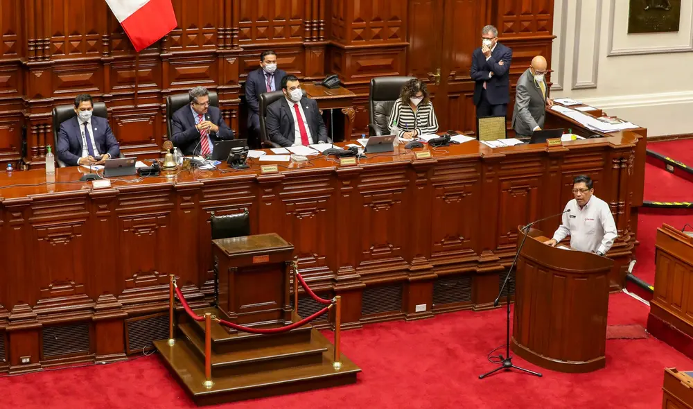 Vicente Zeballos: panorama de sus presentaciones ante el Congreso como primer ministro