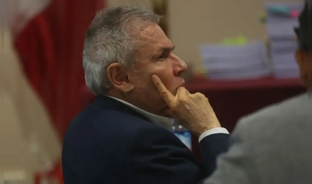 Por burlarse de fiscal, jueza emplaza a Castañeda Lossio