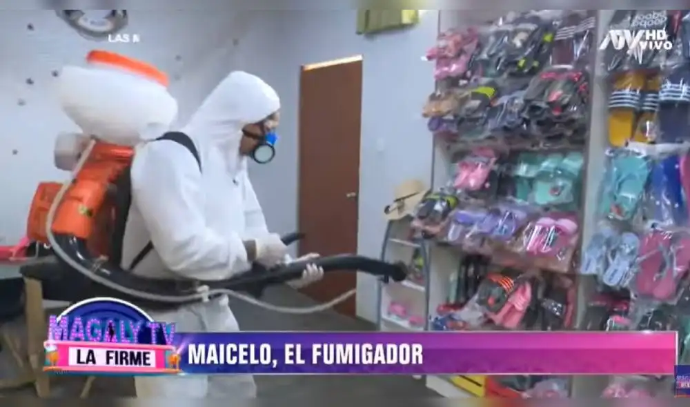 Jonathan Maicelo incursiona en el negocio de la fumigación y desinfección ante la crisis por el coronavirus.