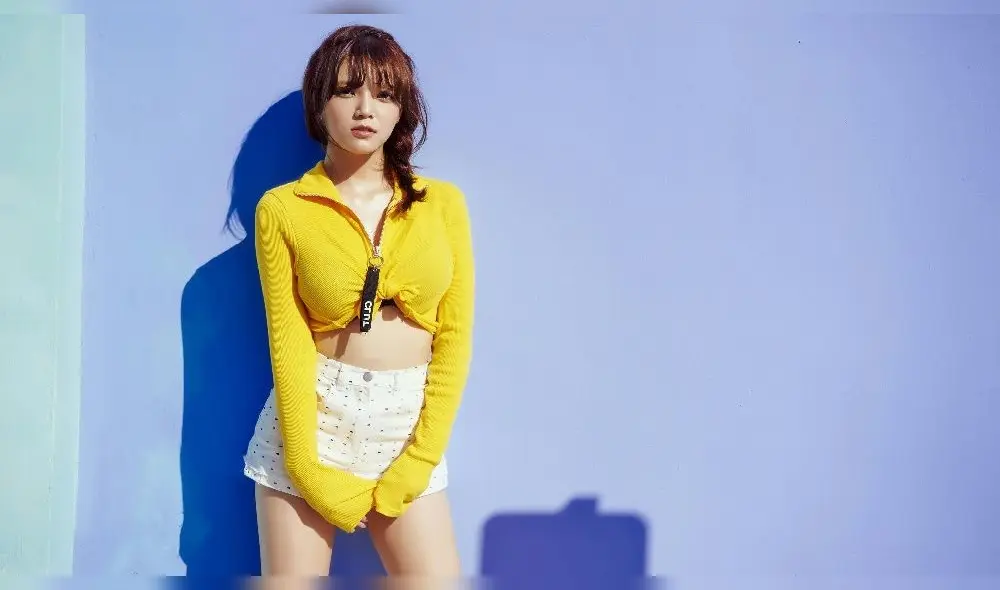 Jimin alcanzó la fama al integrar la agrupación AOA.