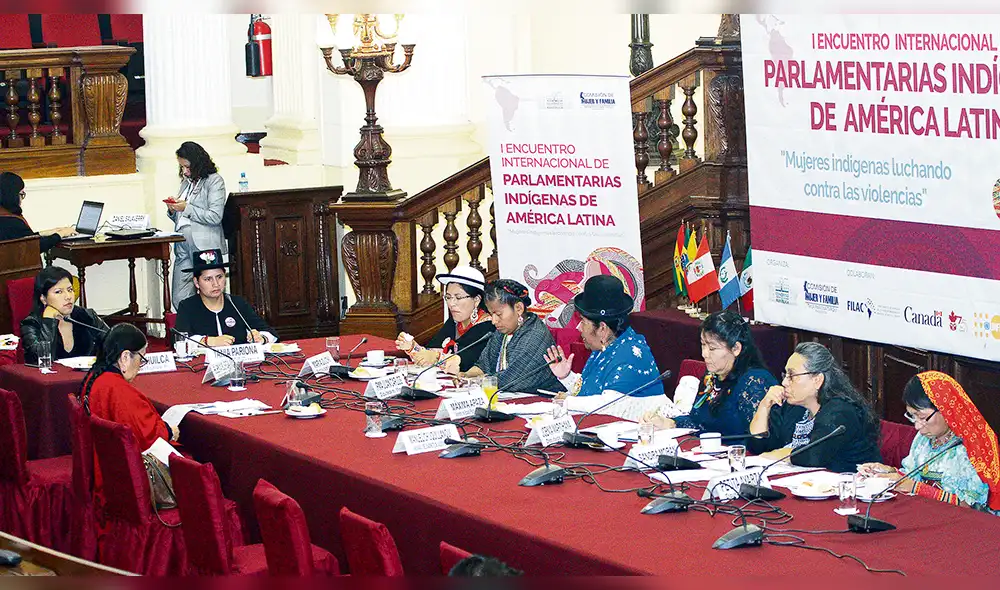 Buscan mayor participación política de la mujer indígena