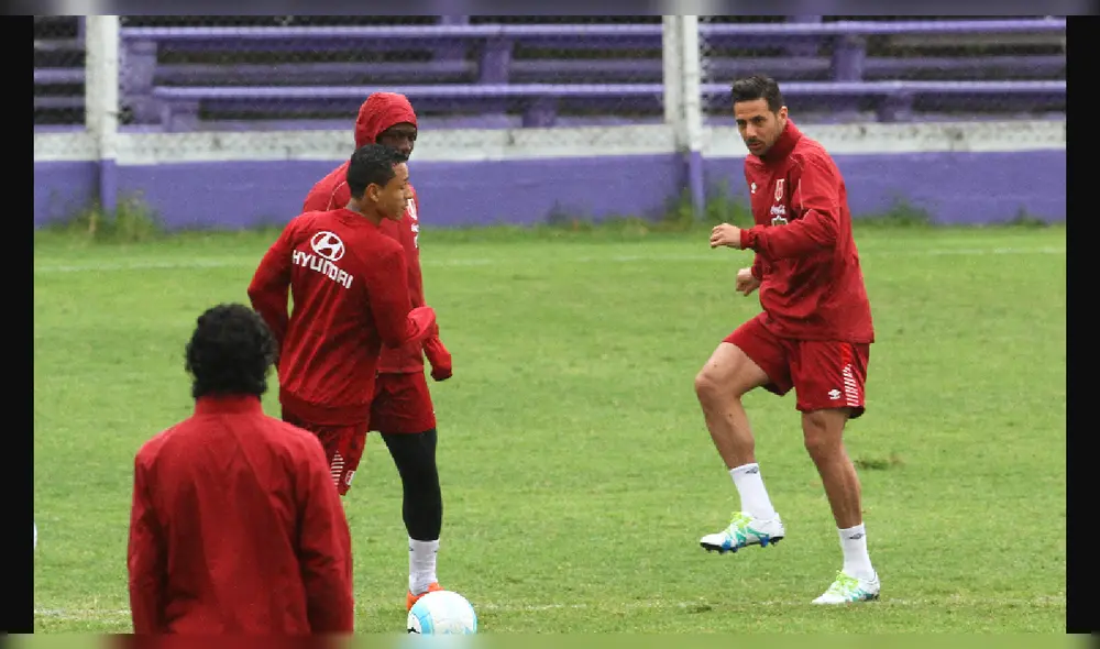 Selección peruana: Juan Carlos Oblitas le puso punto final al tema Claudio Pizarro. Foto: Líbero