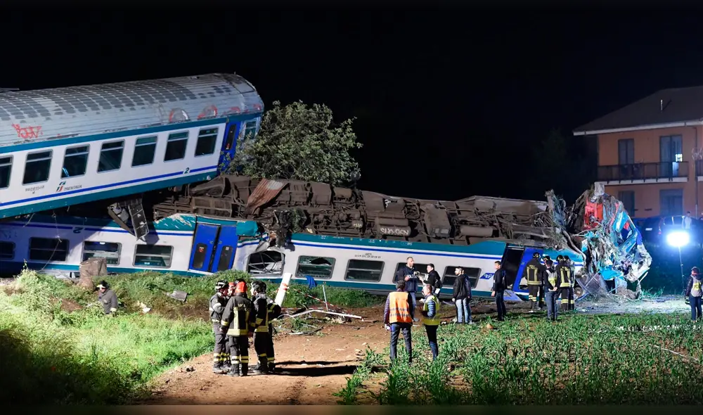 Tren choca con camión y mueren dos personas en Italia Tren choca con camión y mueren dos personas en Italia