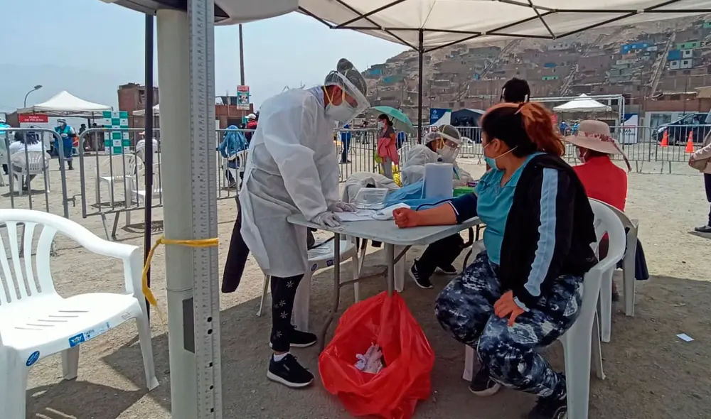 Vecinos de Ate recibieron resultados en 15 minutos. Foto: Vanessa Trabajo / URPI - GLR