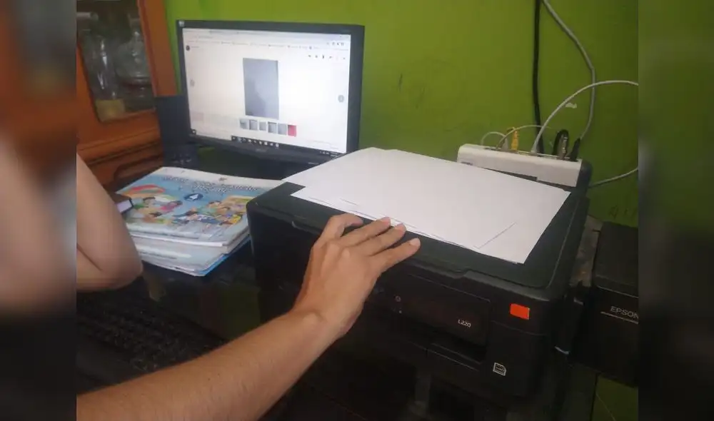 Aparato electrónico demoró en encender y niño manipuló enchufe. Aparato electrónico demoró en encender y niño manipuló enchufe.