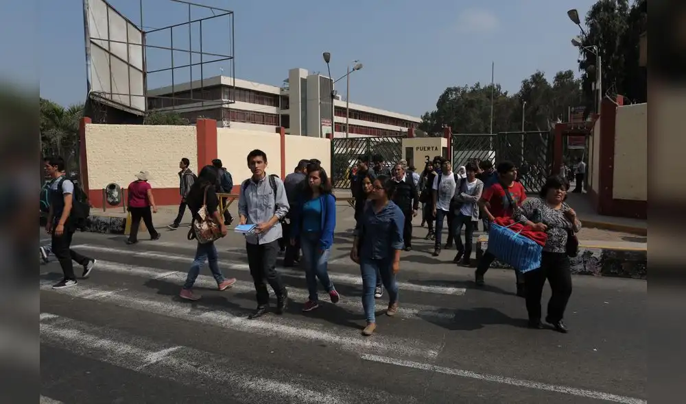 Multas de hasta S/ 1 millón para universidades por cobros indebidos