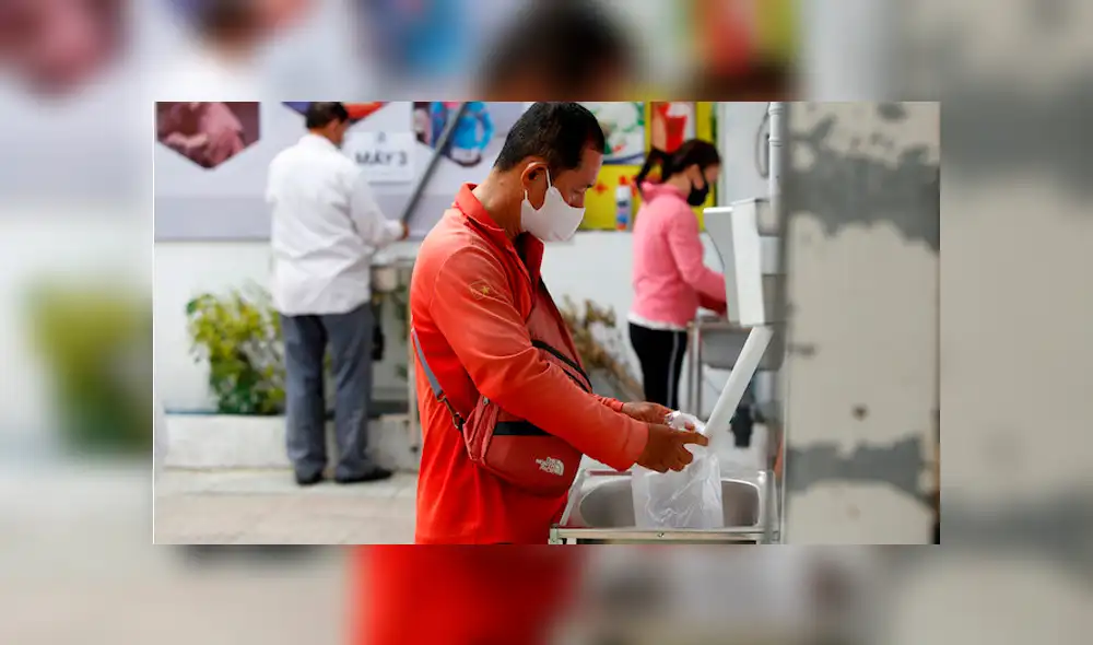 ‘Cajeros automáticos’ ofrecen arroz gratis a personas sin trabajo en Vietnam por la COVID-19
