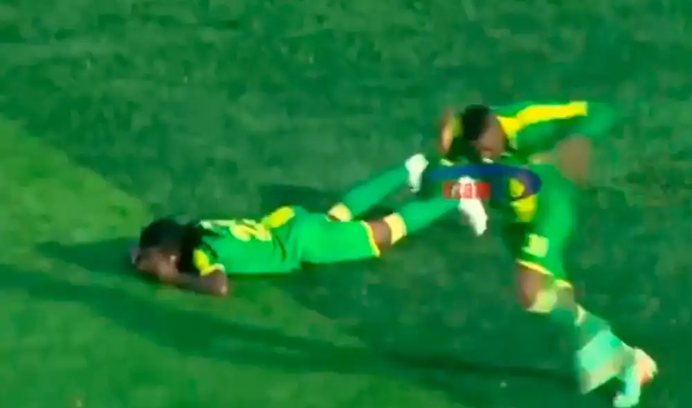 En el partido entre el Young Africans e Iringa se vio una marea de abejas que asustaron a propios y extraños. Las imágenes se hicieron viral por YouTube.