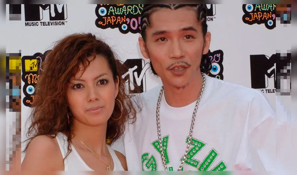 ZEEBRA junto a su esposa Nakabayashi Miwa.   Crédito: Yahoo Japan