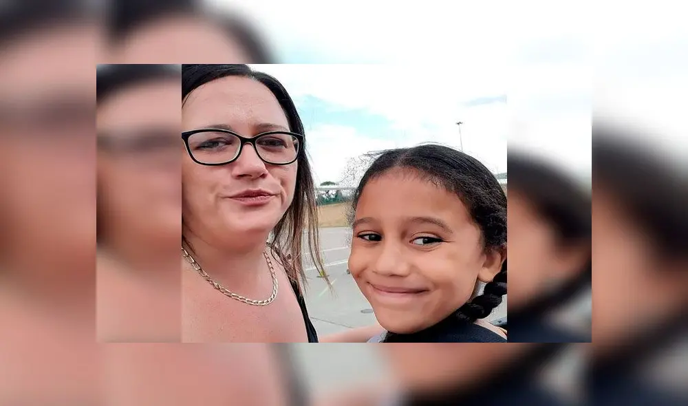 Mujer sufre derrame cerebral en un avión y es salvada por su hija de seis años Mujer sufre derrame cerebral en un avión y es salvada por su hija de seis años