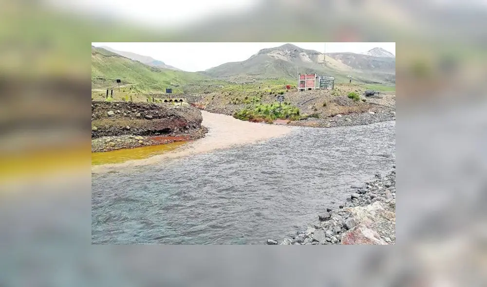 Pobladores cuestionan nula intervención del Gobierno ante la contaminación de la cuenca del río Llallimayo. Pobladores cuestionan nula intervención del Gobierno ante la contaminación de la cuenca del río Llallimayo.