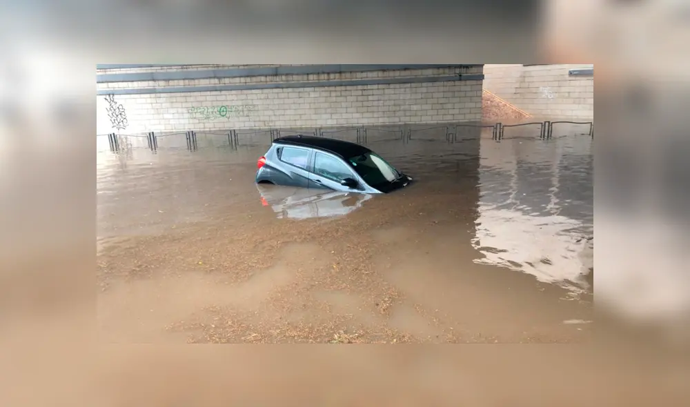 Amigos mueren ahogados al interior de un ascensor inundado durante una tormenta Amigos mueren ahogados al interior de un ascensor inundado durante una tormenta