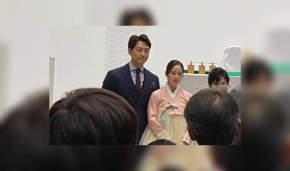 Bi Rain y su esposa Kim Tae Hee juntos en boda de Lee Wan (2019)