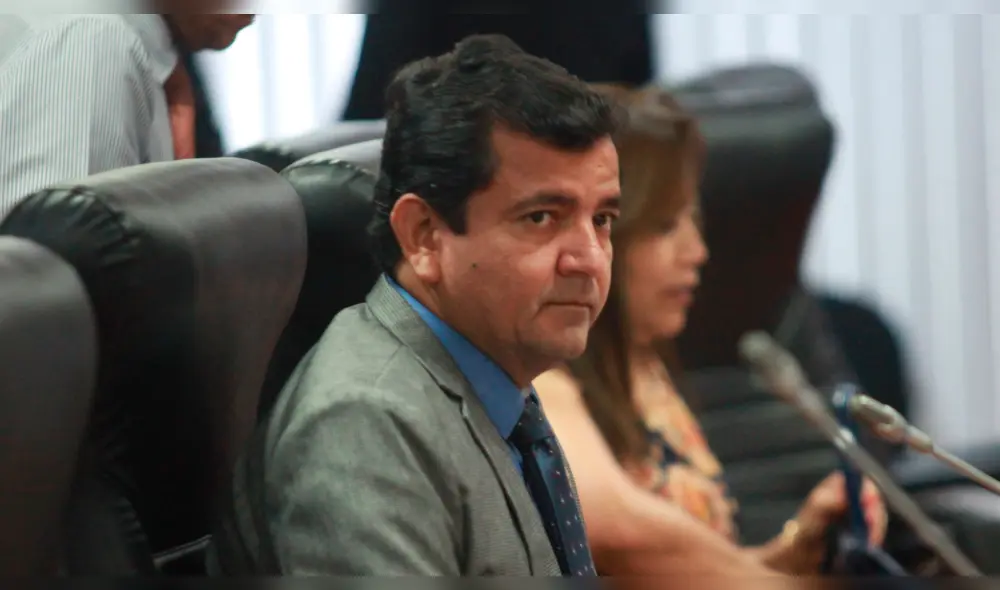 Pleno debatirá informe que recomienda suspender a López Vilela Pleno debatirá informe que recomienda suspender a López Vilela