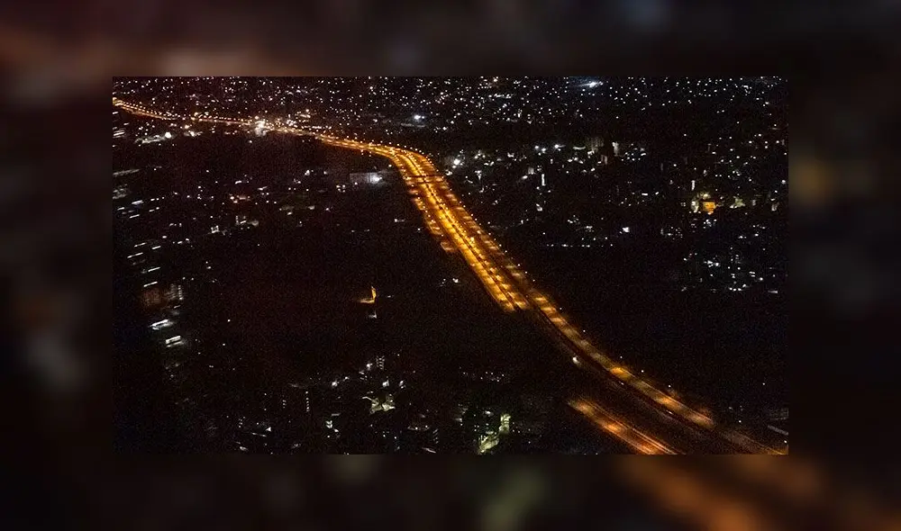 Una vista aérea muestra carreteras de Nairobi después de su primer día de toque de queda. Foto: AFP Una vista aérea muestra carreteras de Nairobi después de su primer día de toque de queda. Foto: AFP