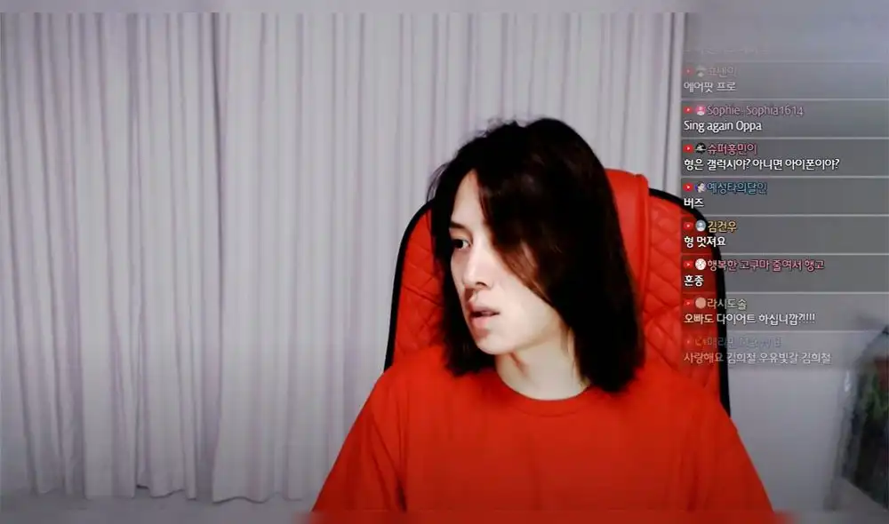 Desliza para ver más fotos de Kim Heechul de SUPER JUNIOR. Desliza para ver más fotos de Kim Heechul de SUPER JUNIOR.