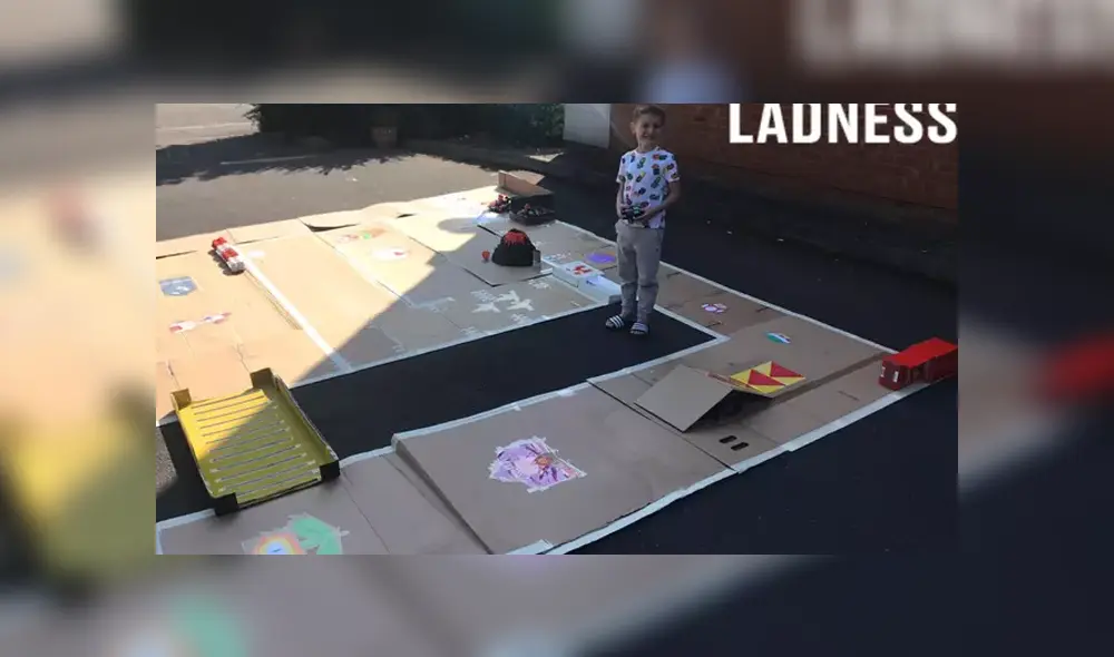 En Facebook se hizo viral el increíble circuito de Mariko Kart que un padre construyó para su hijo. En Facebook se hizo viral el increíble circuito de Mariko Kart que un padre construyó para su hijo.