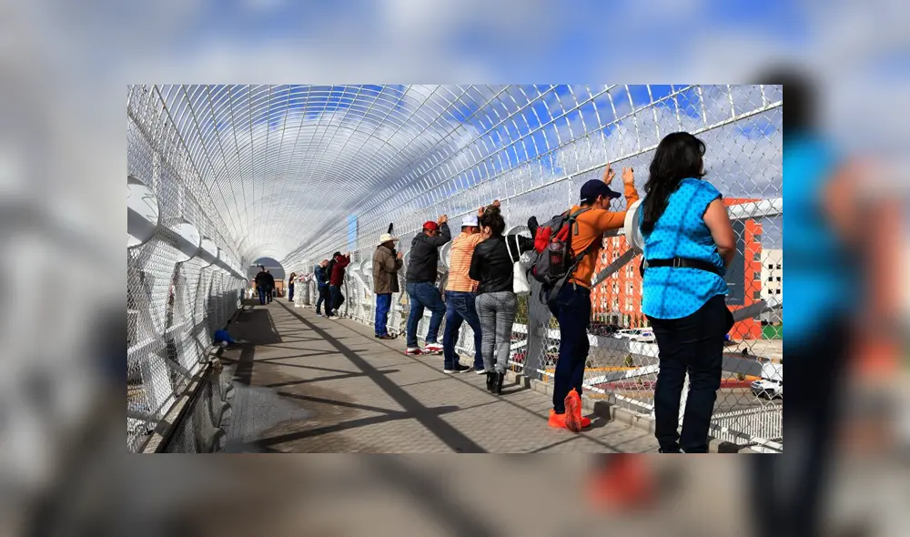 Estados Unidos continuará expulsando de forma inmediata a su país de origen a los inmigrantes no autorizados. | Foto: Luis Torres / EFE