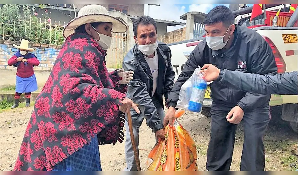 Magistrados y trabajadores judiciales donan víveres Magistrados y trabajadores judiciales donan víveres