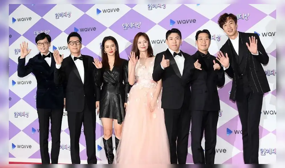 Elenco de "Running Man" sorprende en la alfombra roja de los premios de la SBS,