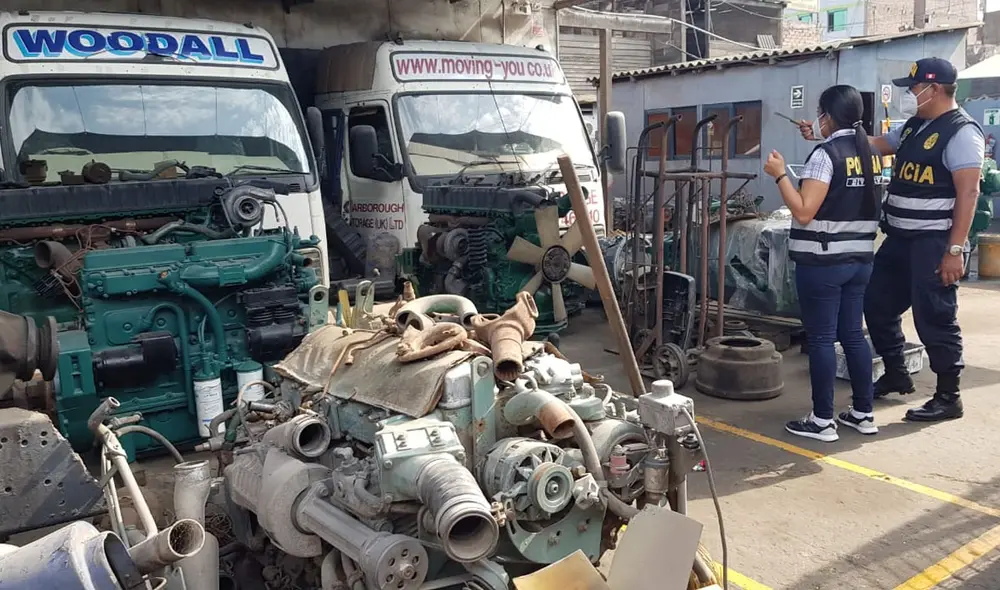 La PNP continua realizando las verificaciones en el operativo. Créditos:  María Pía Ponce / URPI-GLR