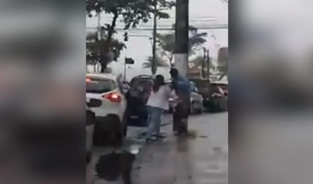 Desliza las imágenes para ver más detalles sobre esta emotiva escena ocurrida en Brasil. (Foto: captura / YouTube) Desliza las imágenes para ver más detalles sobre esta emotiva escena ocurrida en Brasil. (Foto: captura / YouTube)