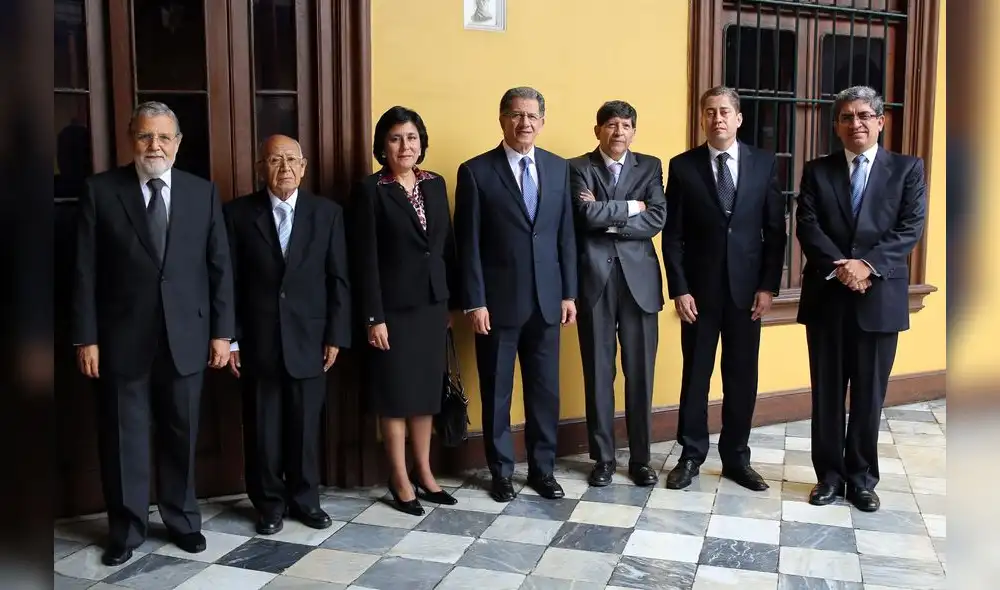 Este lunes presentarían demanda contra magistrados del TC Este lunes presentarían demanda contra magistrados del TC