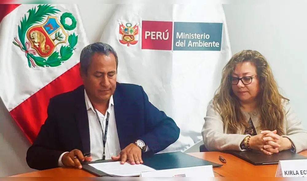 Firma de convenio entre Municipalidad de Lambayeque y Ministerio del Ambiente. Firma de convenio entre Municipalidad de Lambayeque y Ministerio del Ambiente.