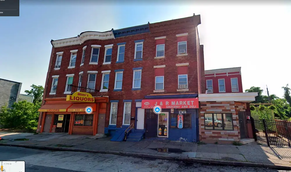 Desliza las imágenes para ver cómo luce el local comercial en el que se filmó varias escenas de la recordada serie House of cards. Foto: captura de Google Maps