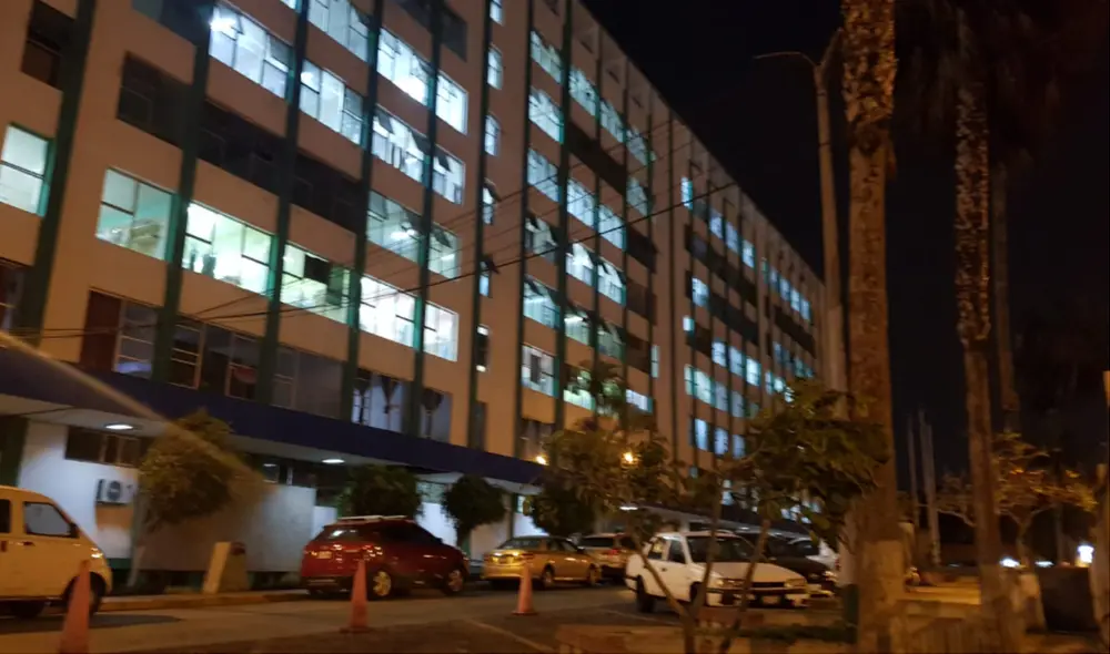 Mototaxista fue llevado al hospital Daniel Alcides Carrión, pero falleció en el trayecto. Foto: Luis Ángel Villanueva / URPI - GLR